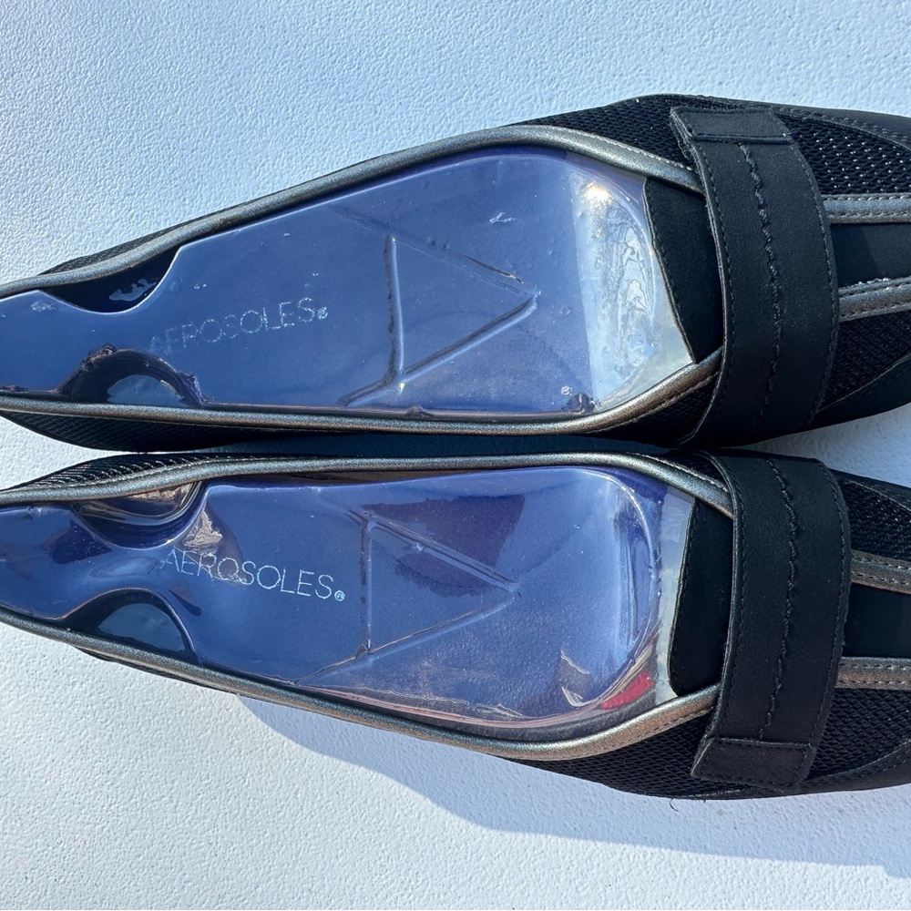 AEROSOLES Women's Black and Silver Flats